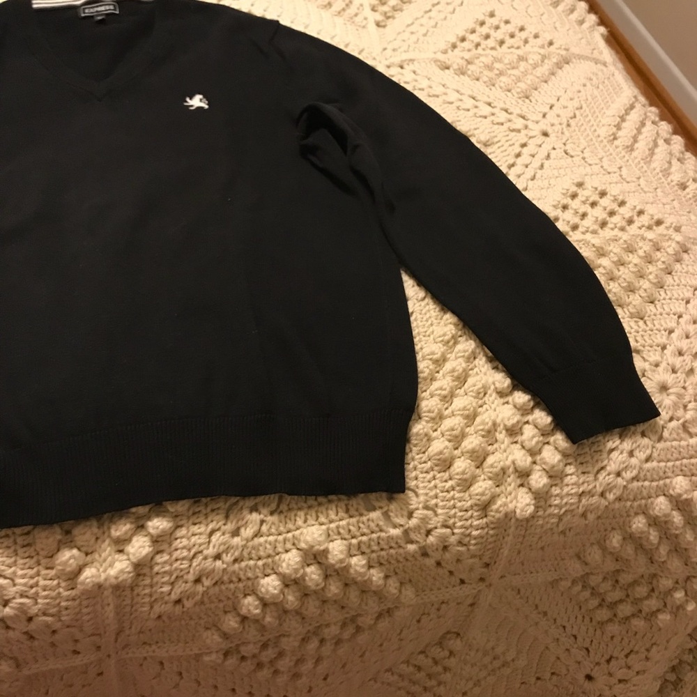 Sweater - Picture 4 of 4